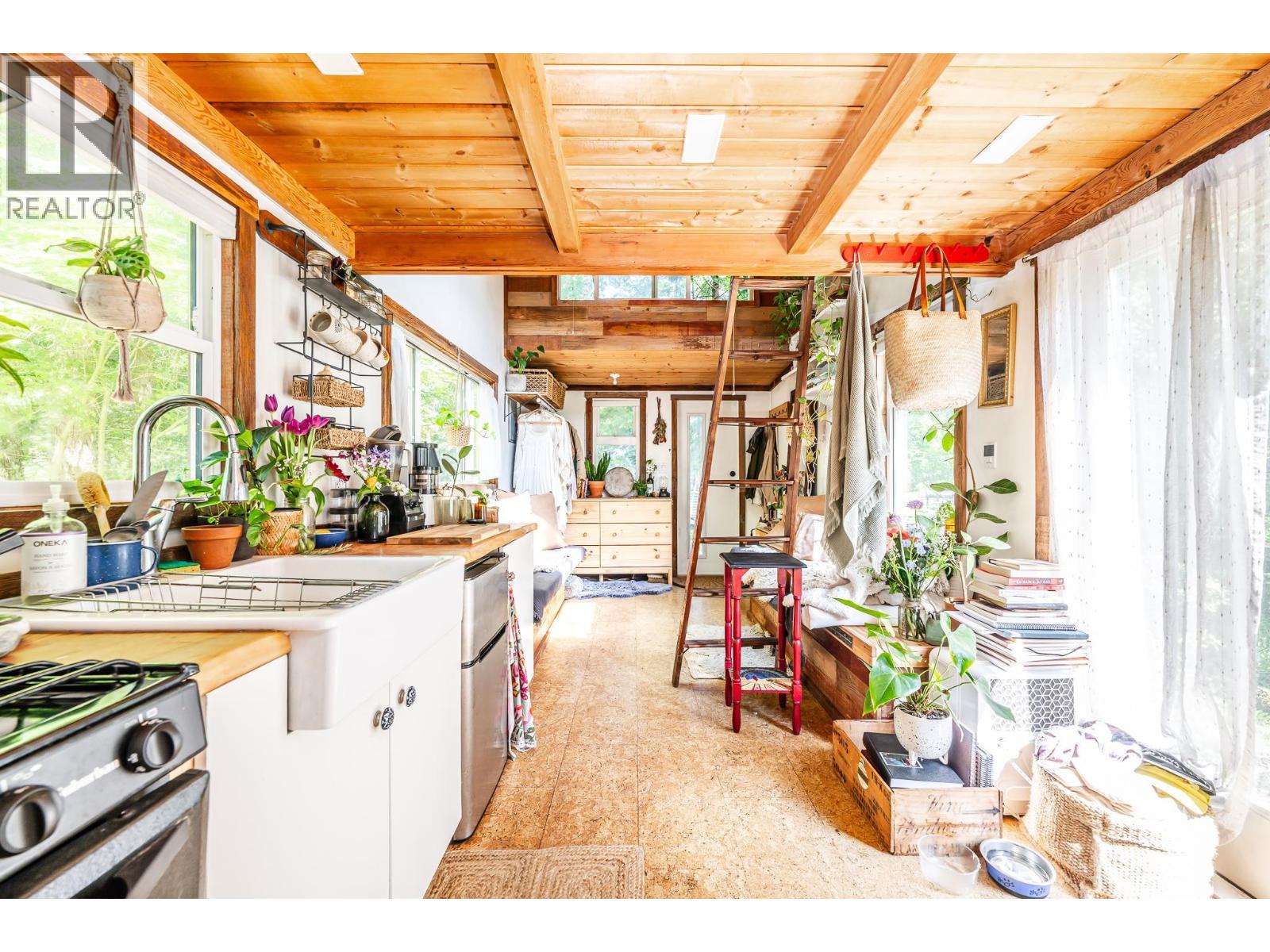 4030 MIDNIGHT WAY, Squamish