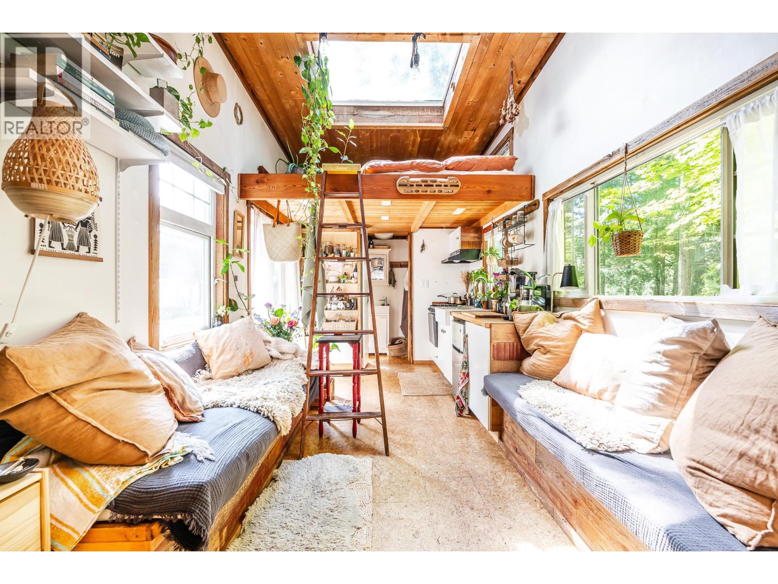 4030 MIDNIGHT WAY, Squamish