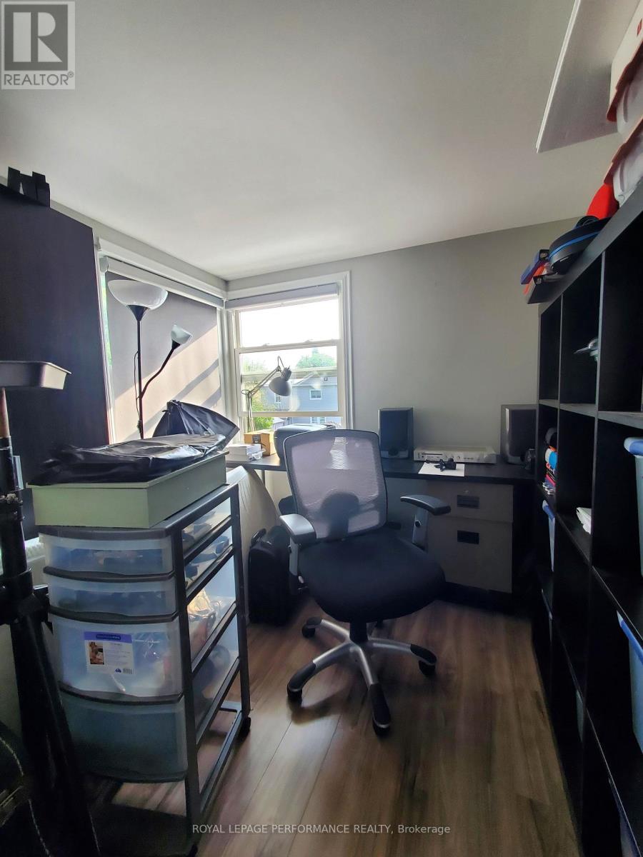 339 LOUISA STREET - 17