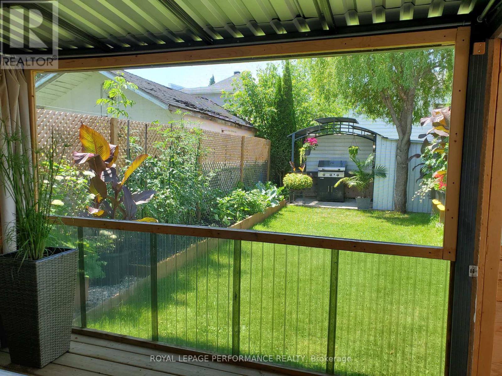 339 LOUISA STREET - 23
