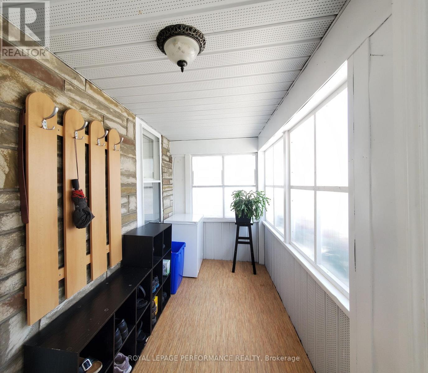 339 LOUISA STREET - 3