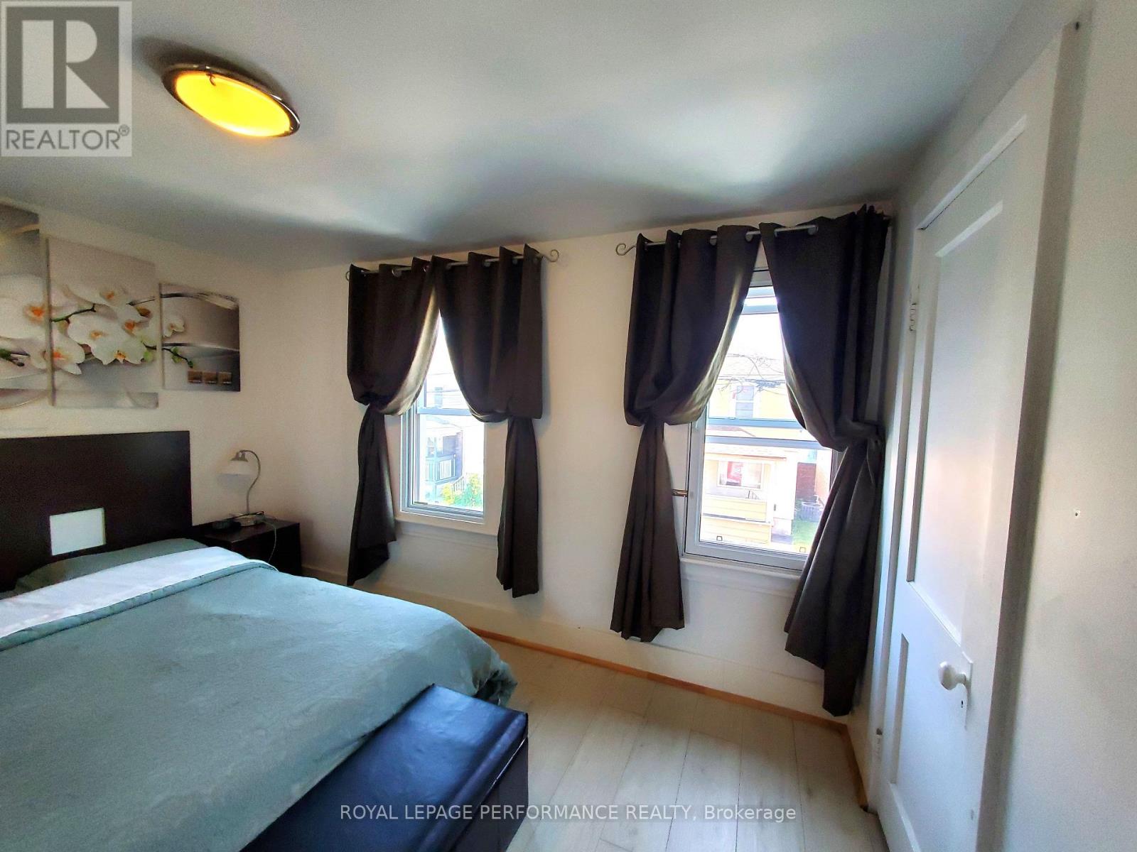 339 LOUISA STREET - 6
