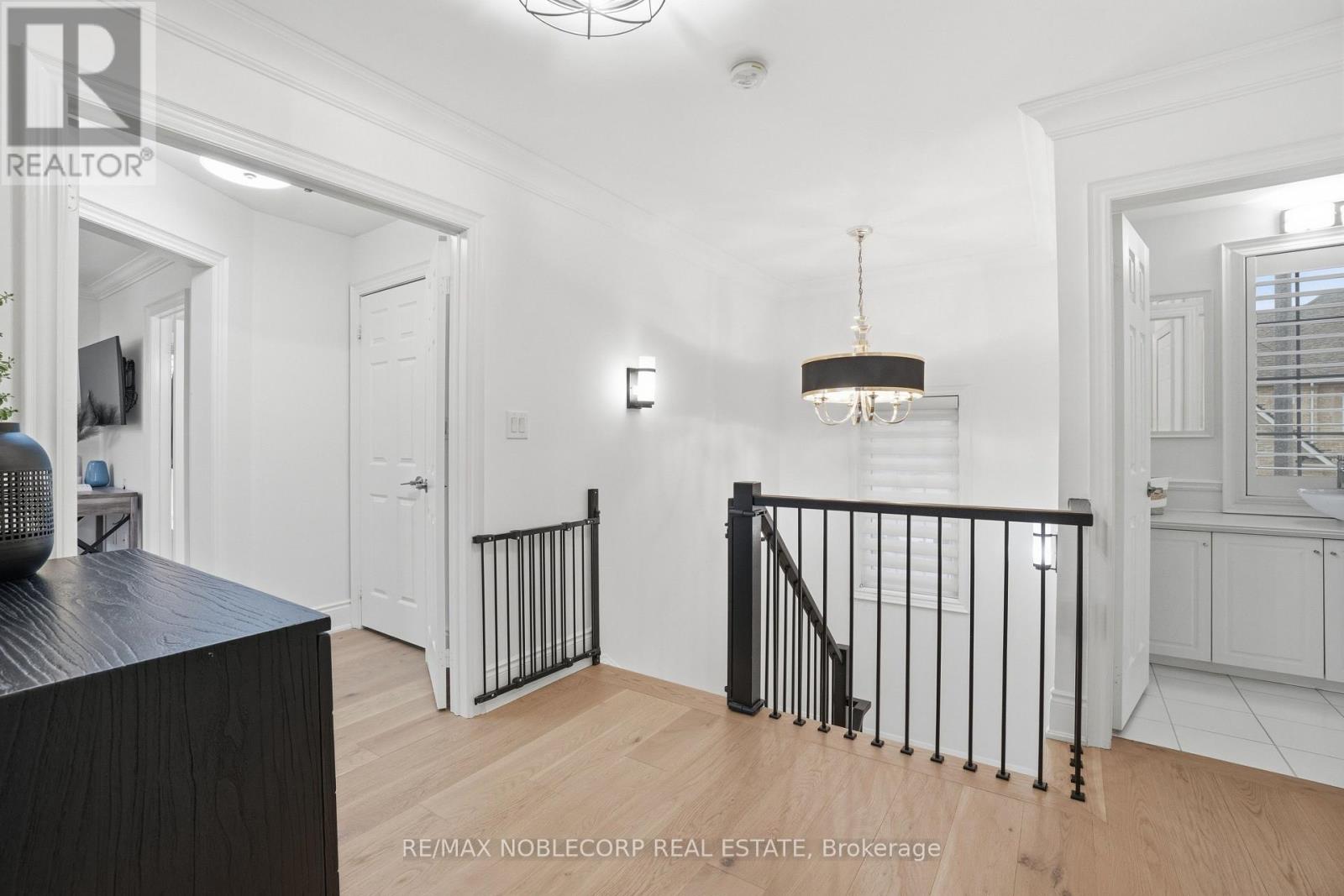 2 GLENGORDON CRESCENT - Image 21