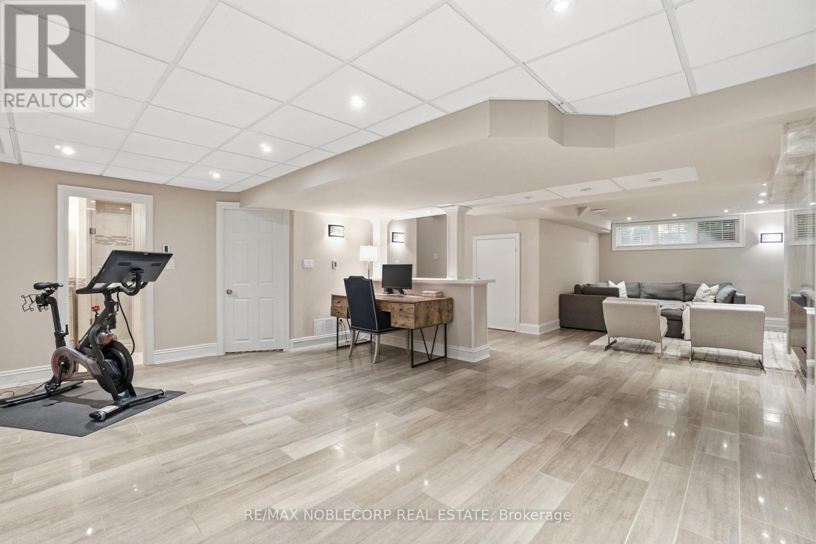 2 GLENGORDON CRESCENT - Image 32