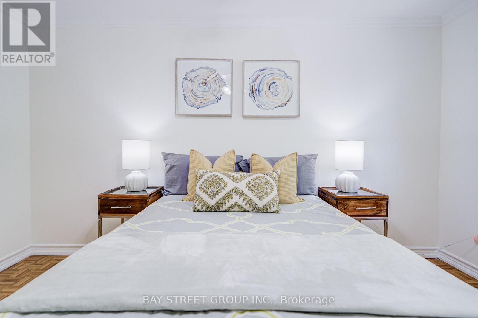 214 WILLIAM ROE BOULEVARD - 35