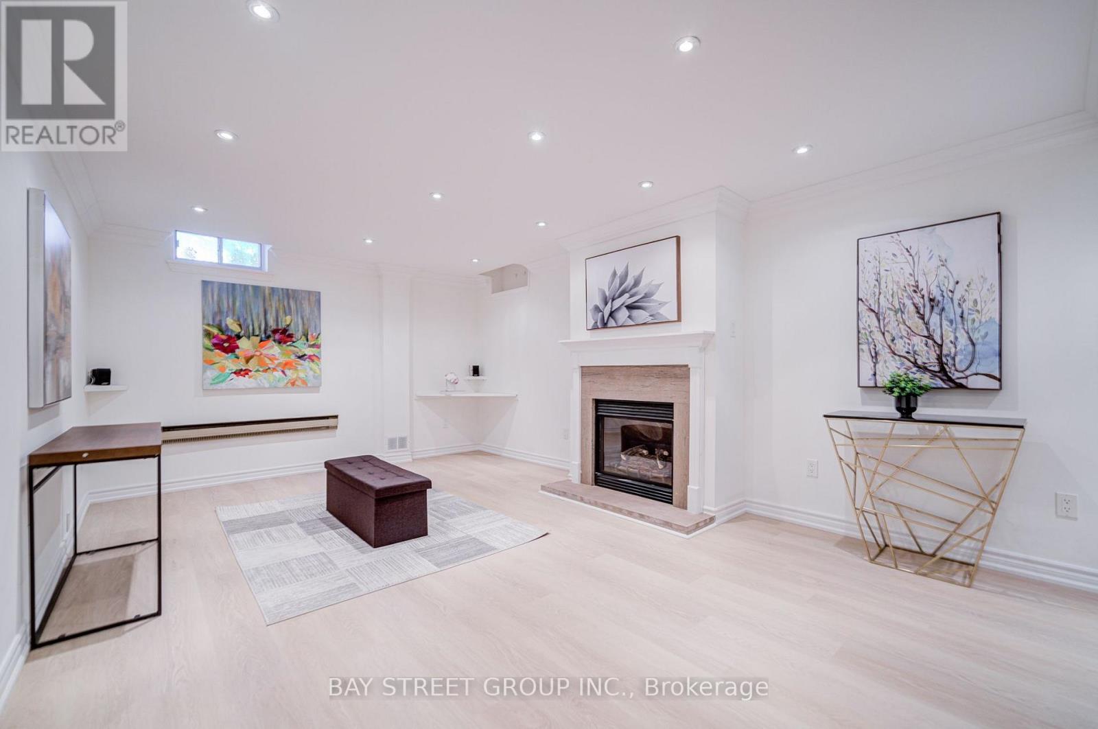 214 WILLIAM ROE BOULEVARD - 41