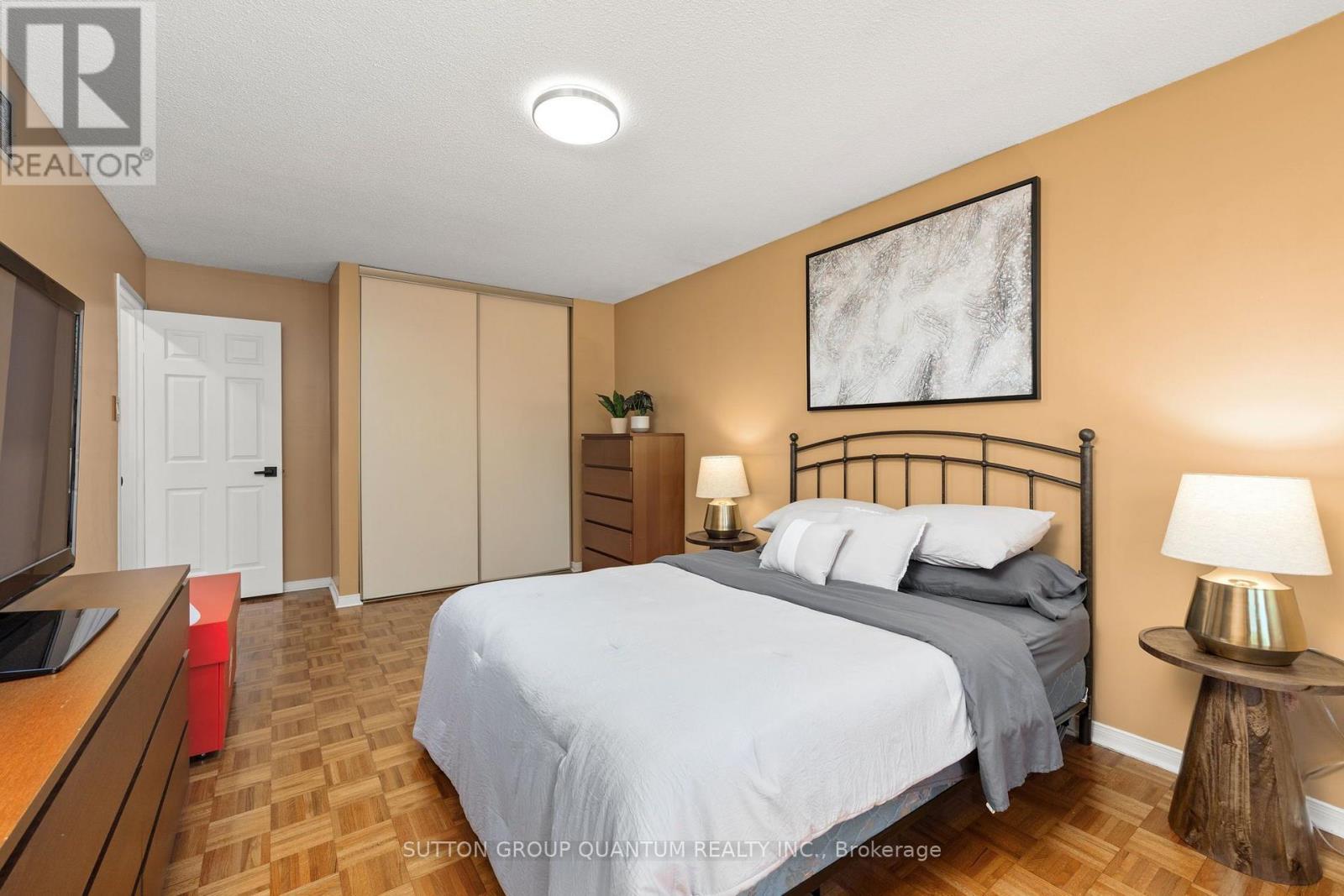 6187 CAMGREEN CIRCLE - 24