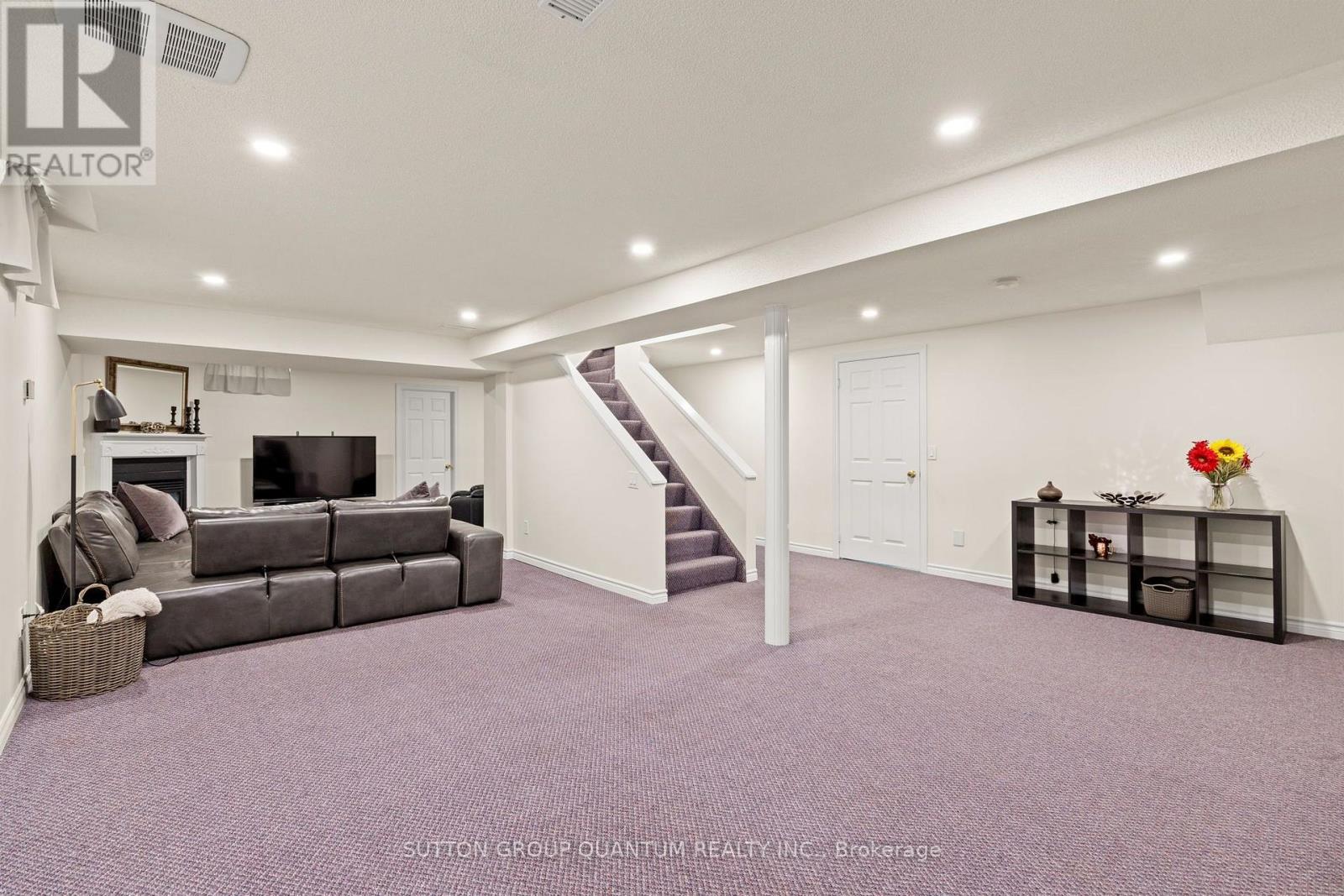 6187 CAMGREEN CIRCLE - 36