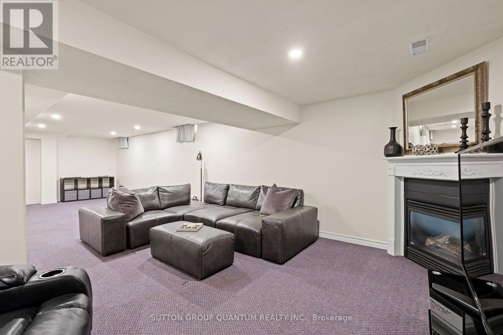 6187 CAMGREEN CIRCLE - 37