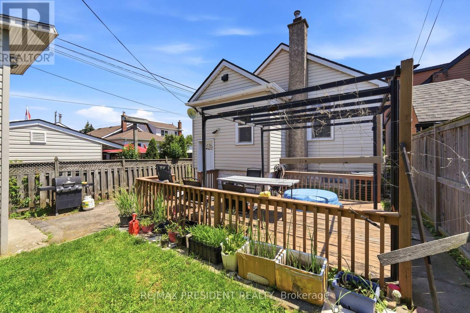 43 ADAIR AVENUE N - 25