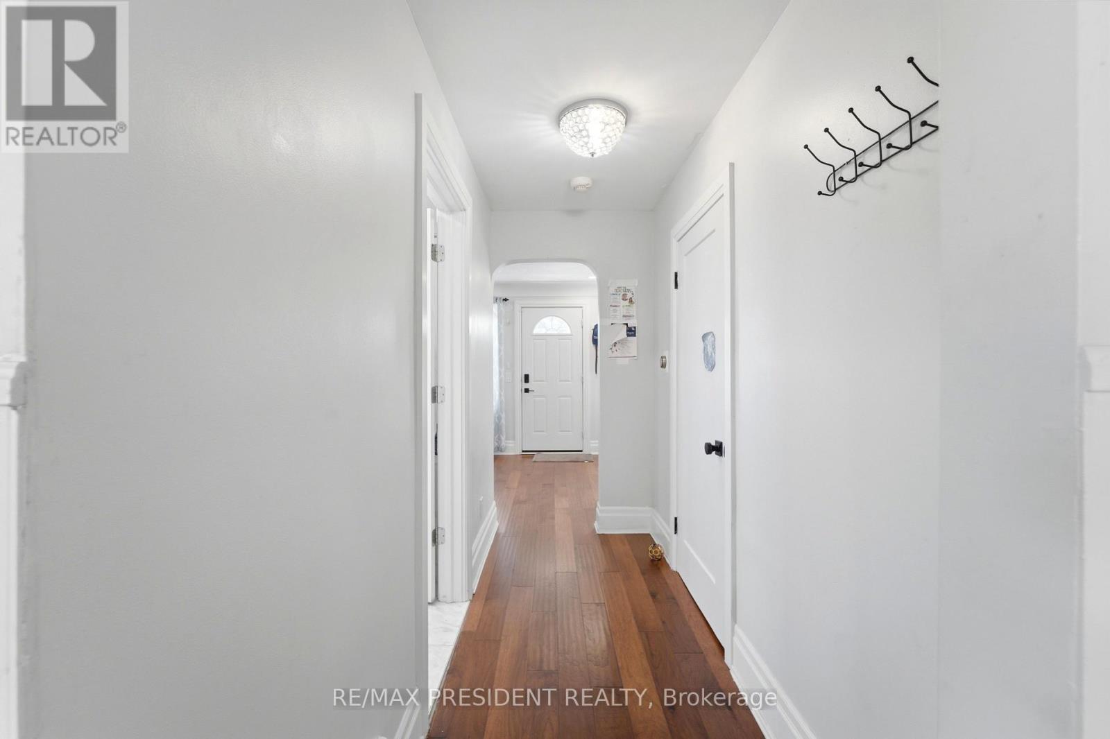 43 ADAIR AVENUE N - 5