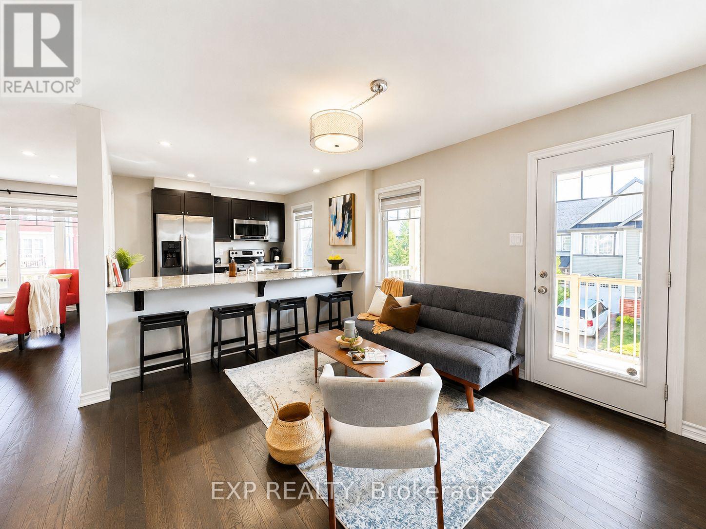 28 STREAMBANK STREET - 10