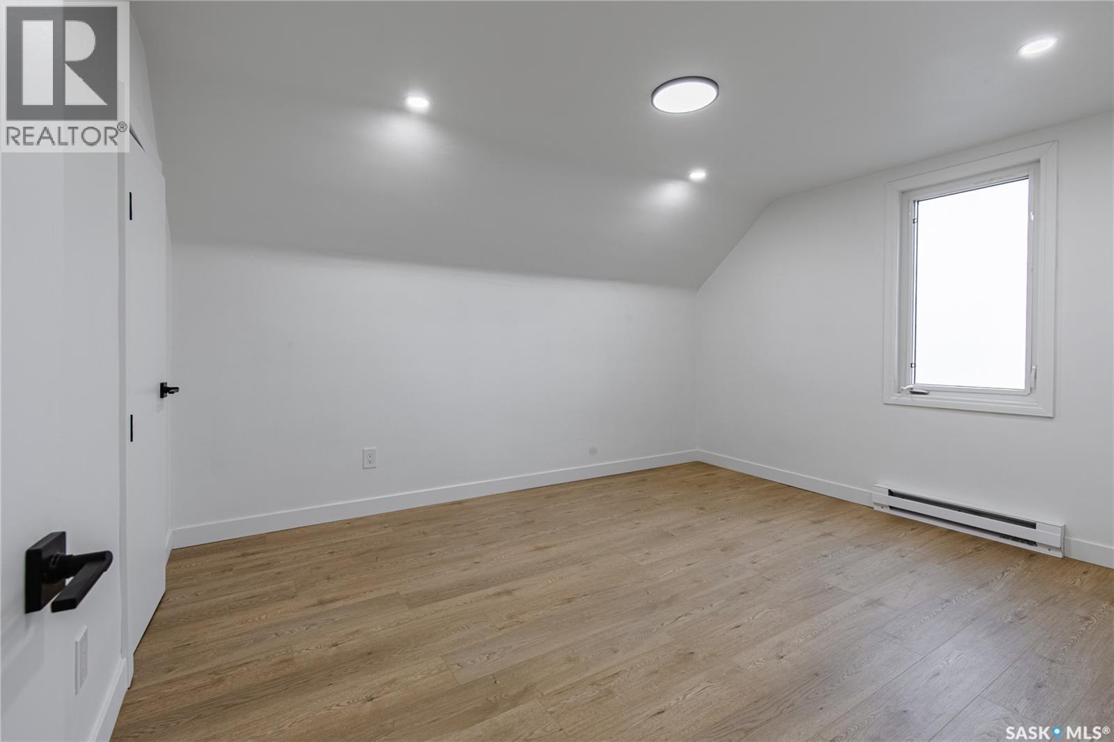 453 LILLOOET STREET W - 47