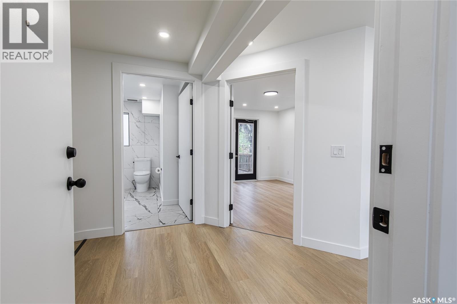 453 LILLOOET STREET W - 8