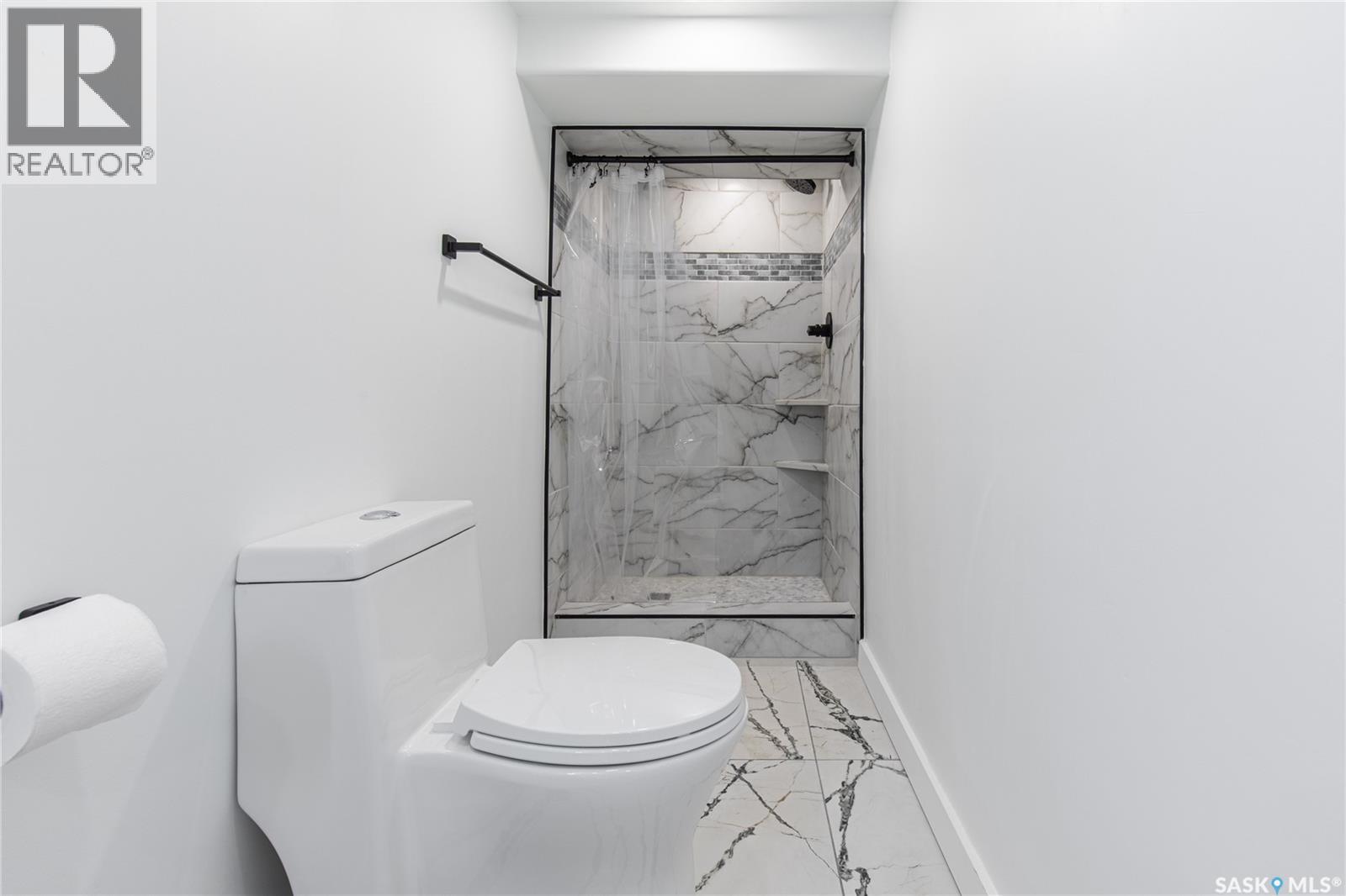 453 LILLOOET STREET W - 32