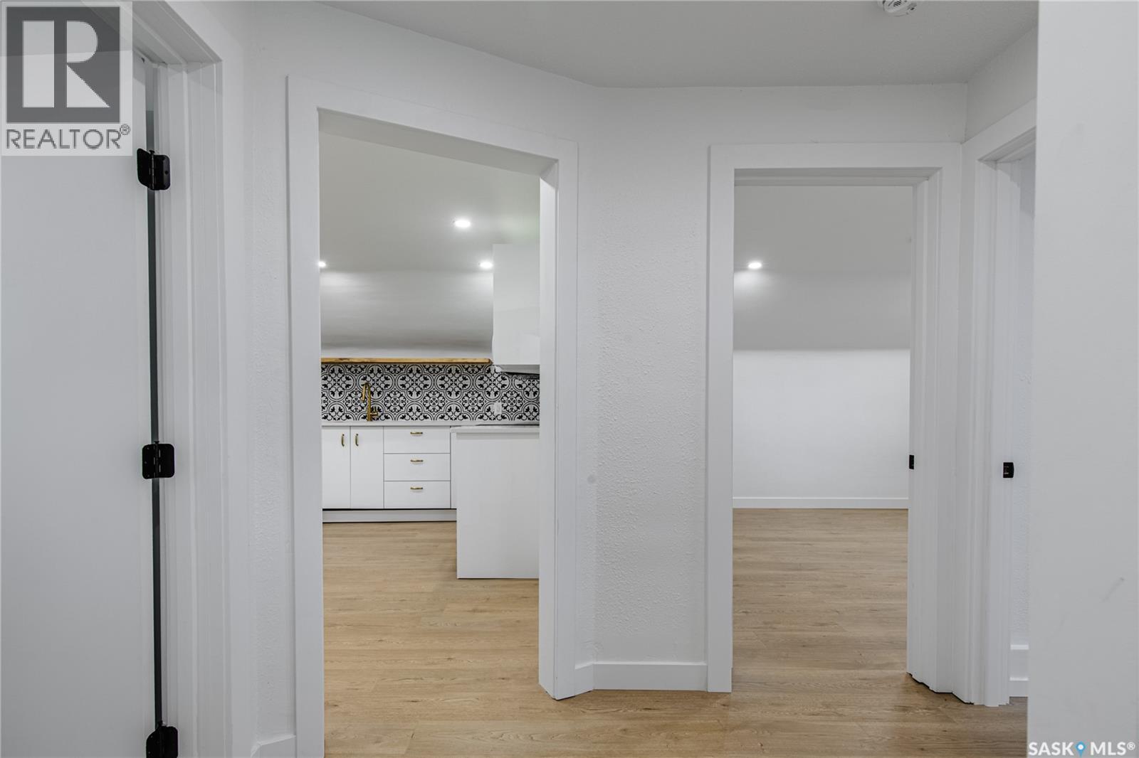 453 LILLOOET STREET W - 40