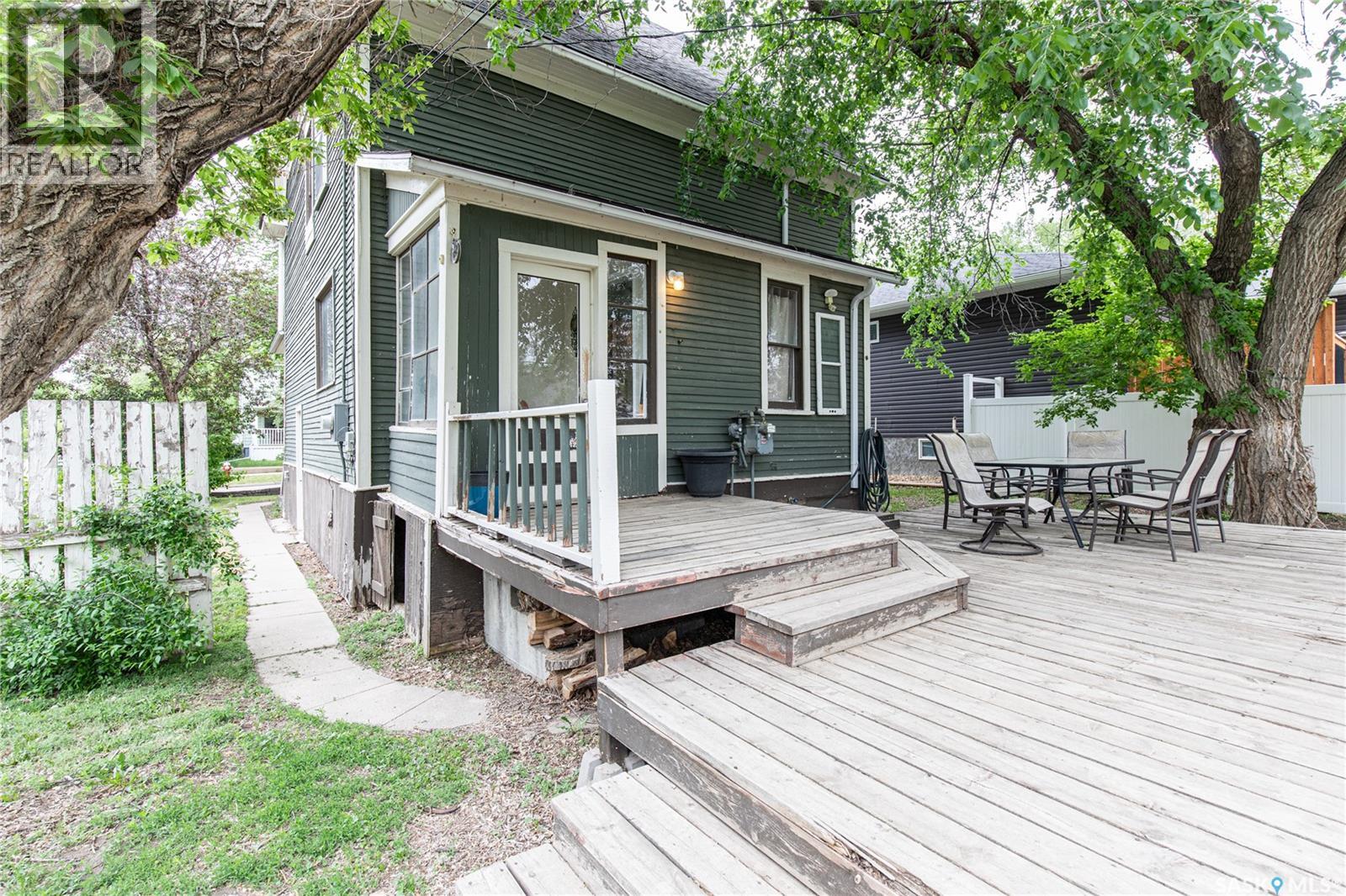 1059 Willow AVENUE - 38
