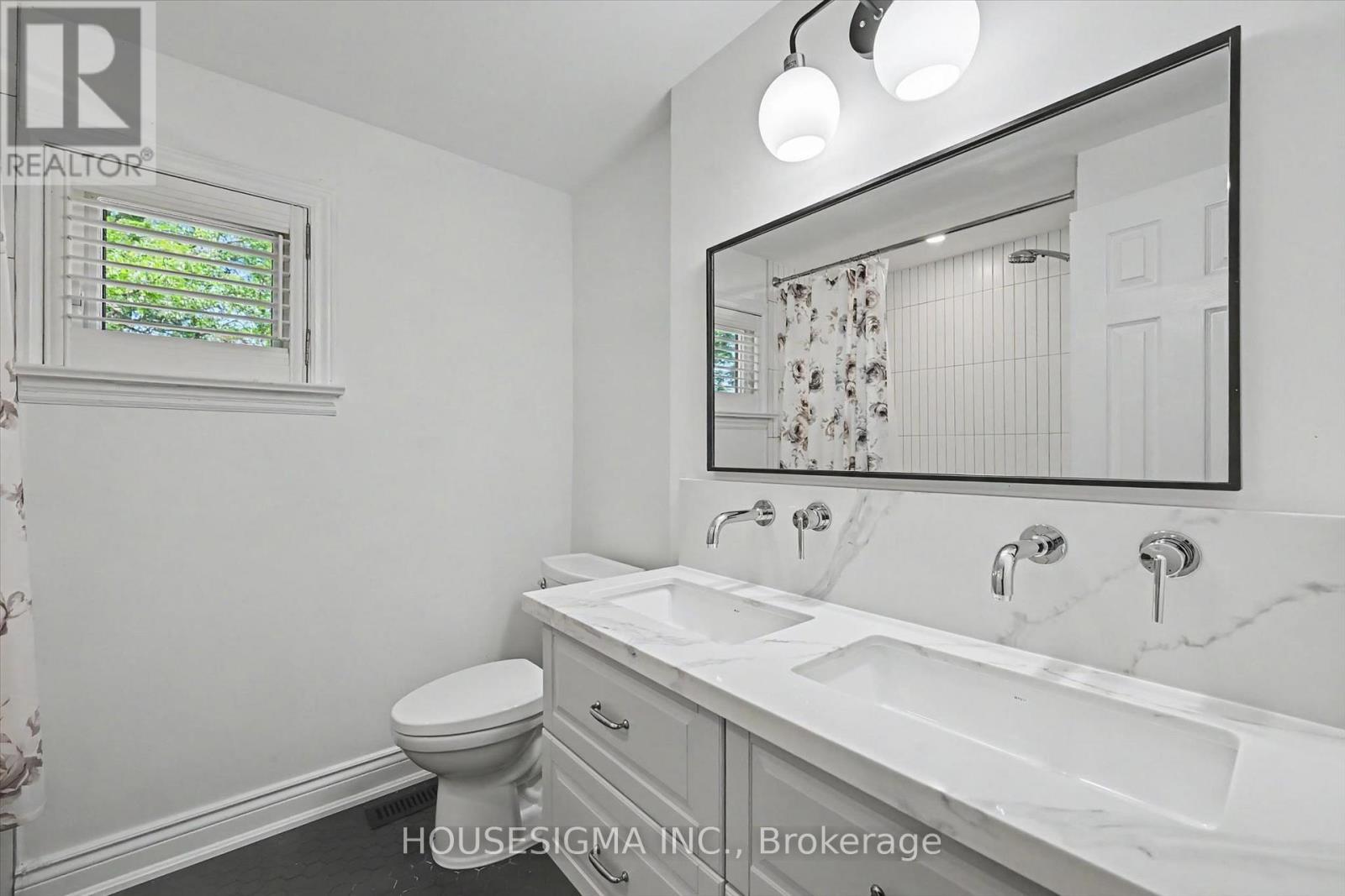 444 WITHNELL CRESCENT - Image 18