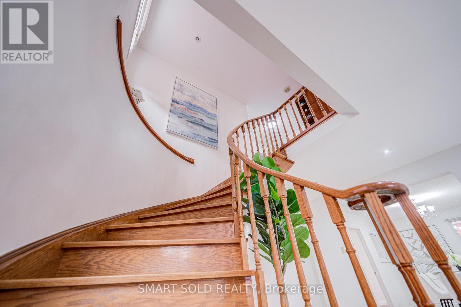 837 QUEENSBRIDGE DRIVE - 18