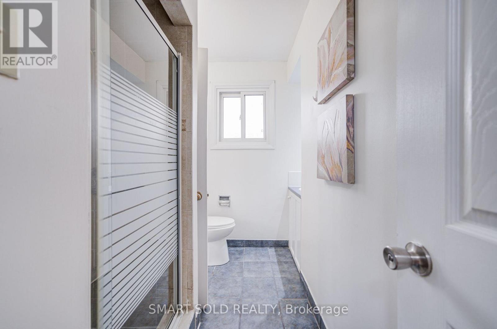 837 QUEENSBRIDGE DRIVE - 31