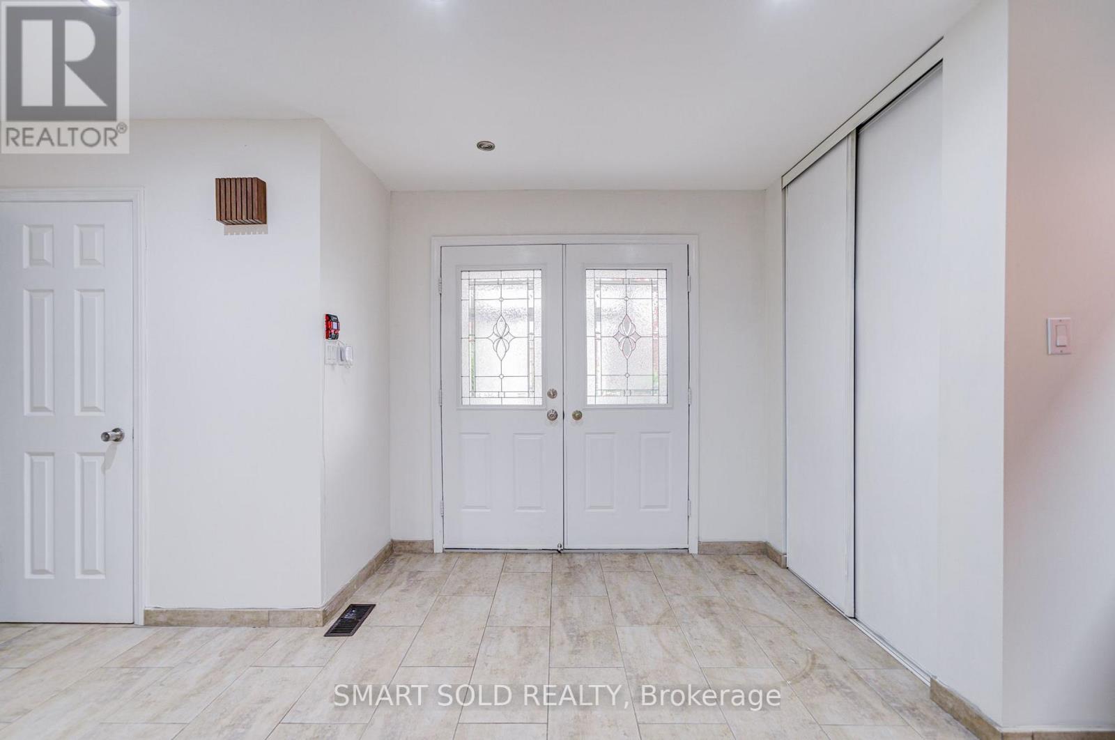 837 QUEENSBRIDGE DRIVE - 4