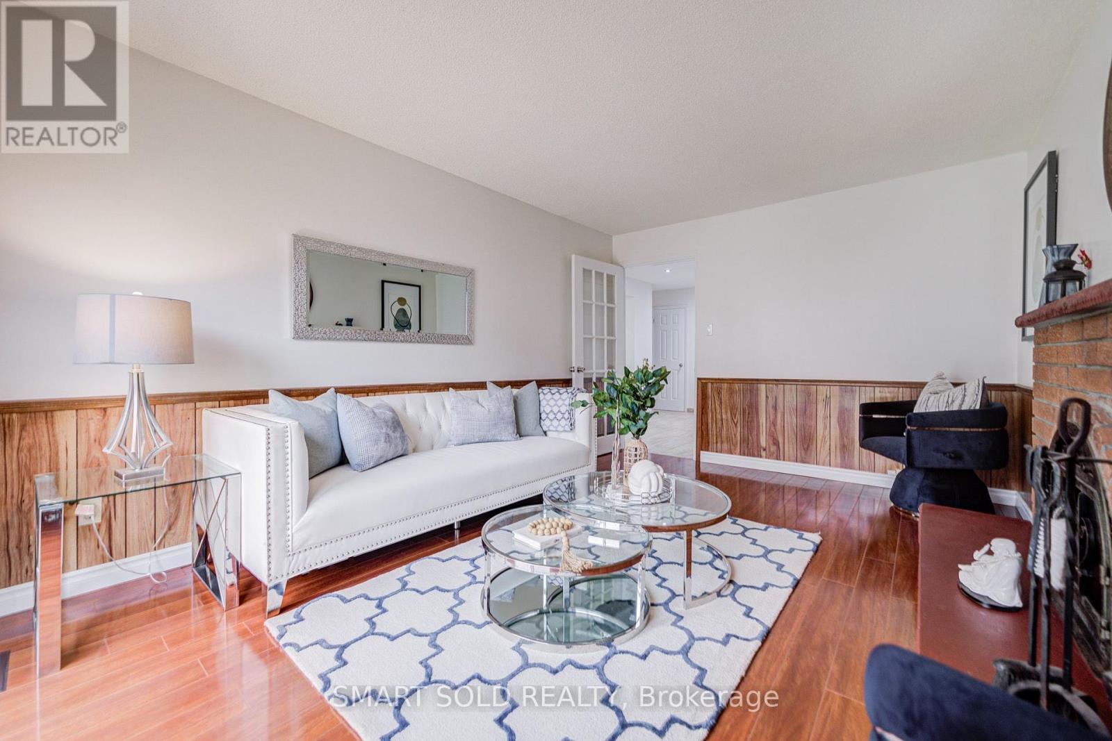 837 QUEENSBRIDGE DRIVE - 8