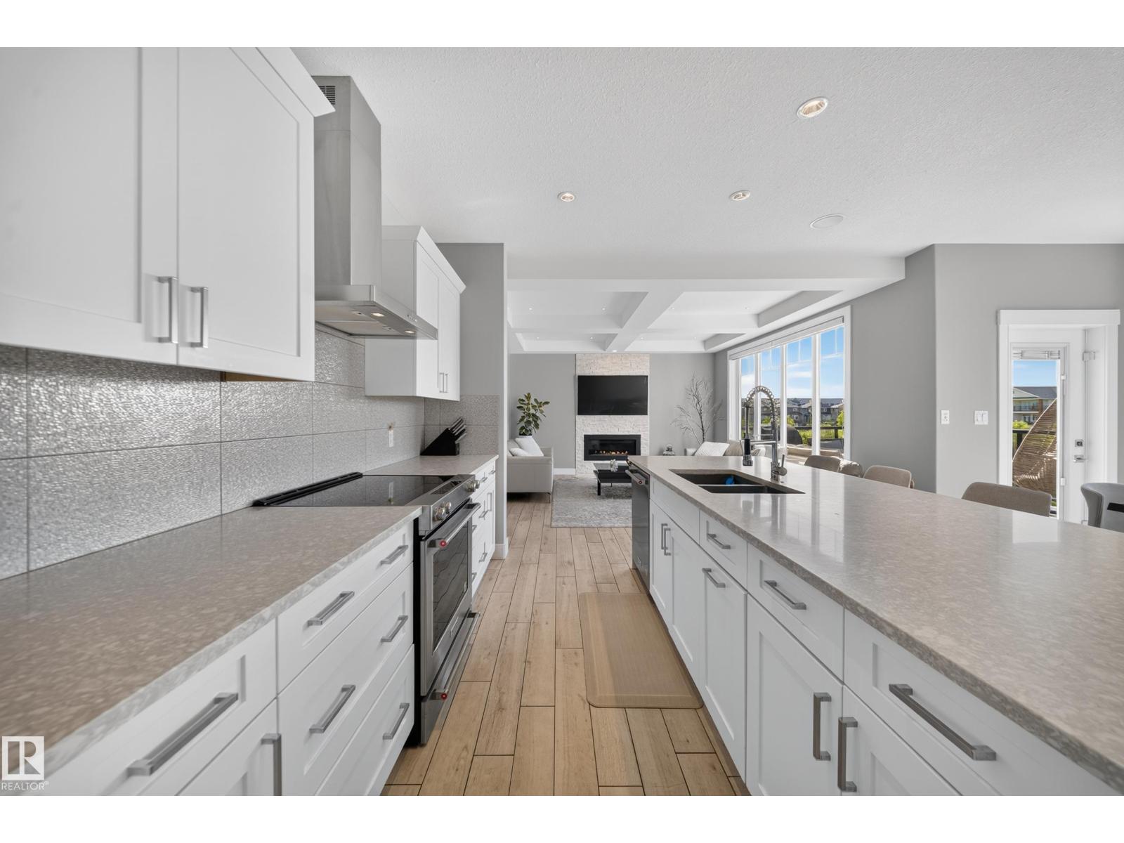 7640 179 AV NW - 18