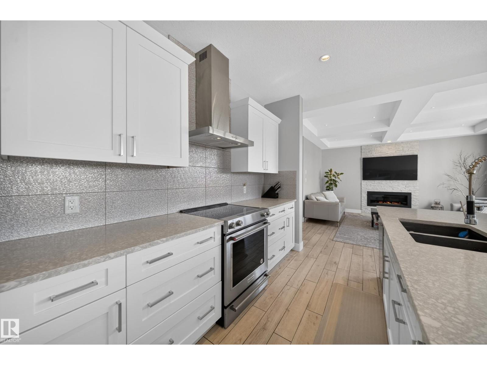 7640 179 AV NW - 19