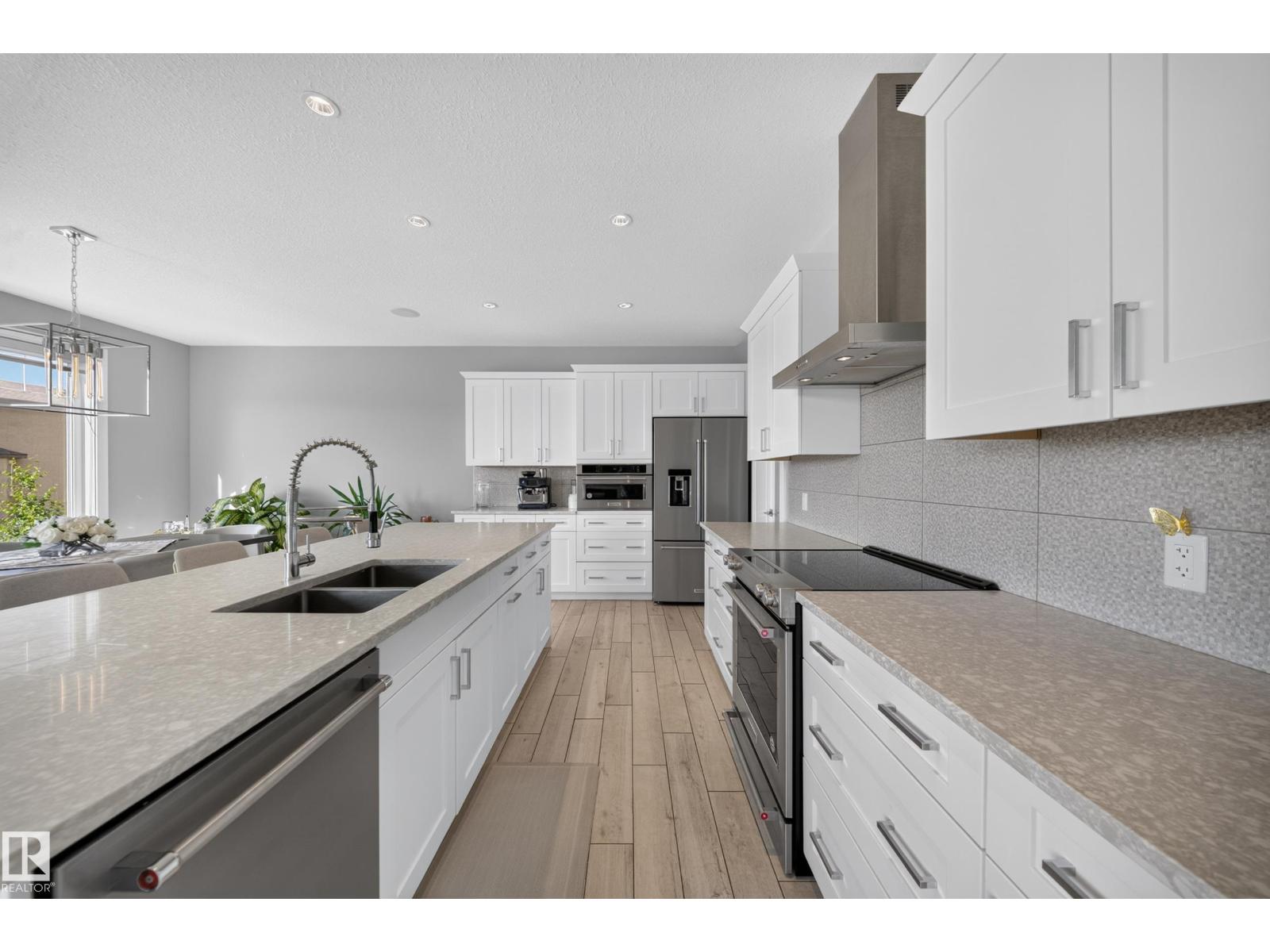 7640 179 AV NW - 25