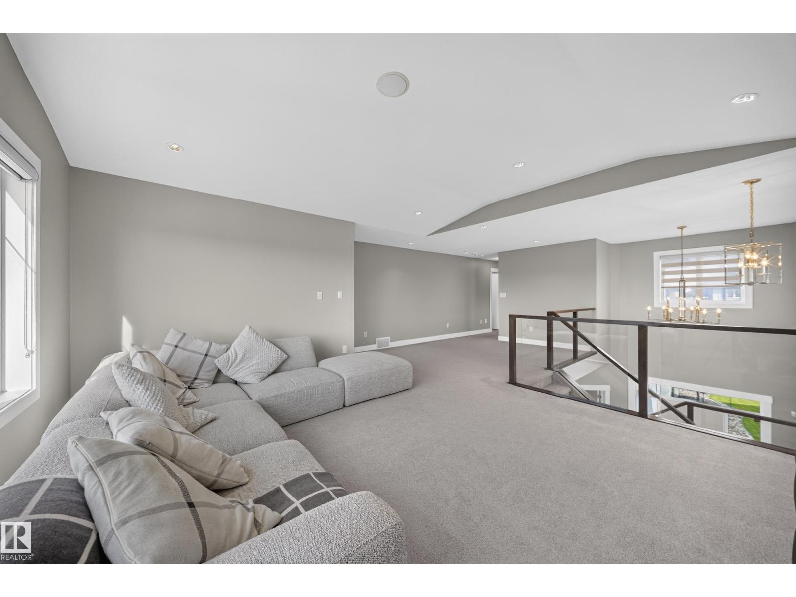 7640 179 AV NW - 34