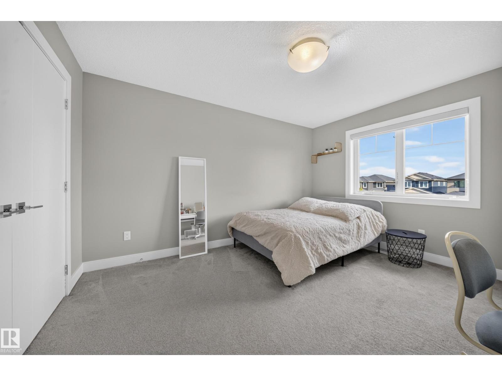 7640 179 AV NW - 50