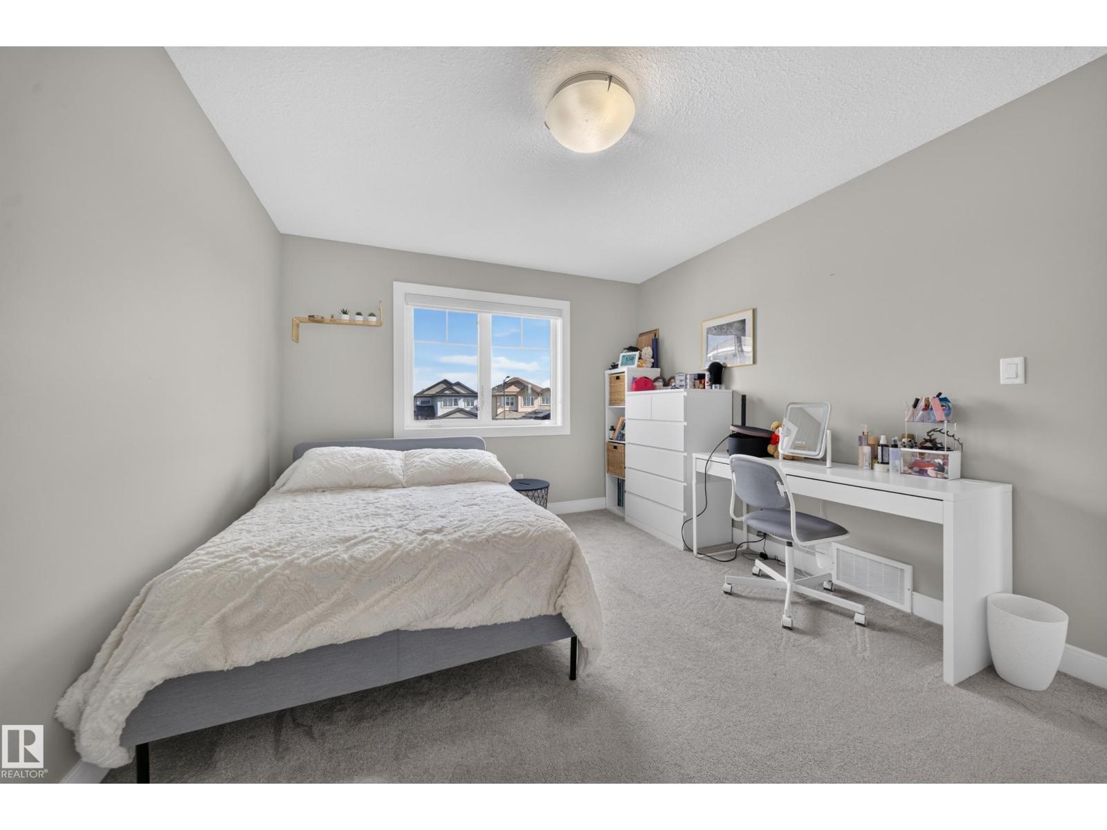7640 179 AV NW - 51