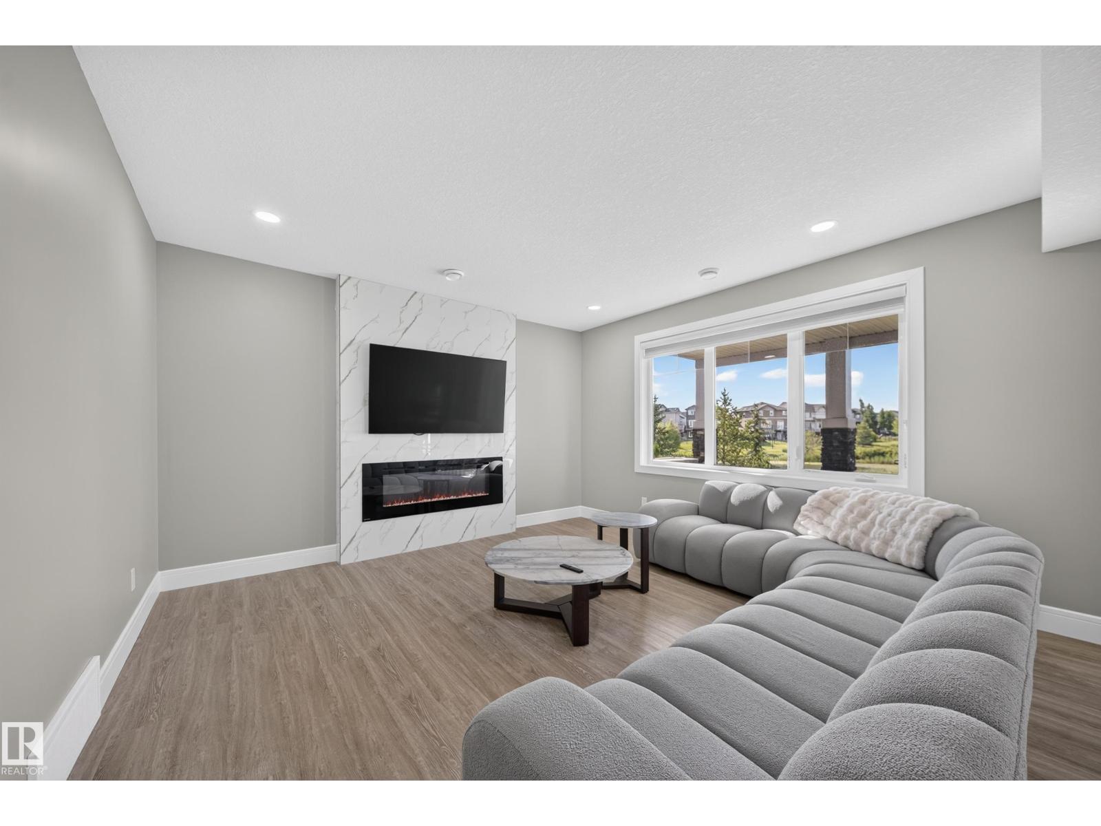 7640 179 AV NW - 58