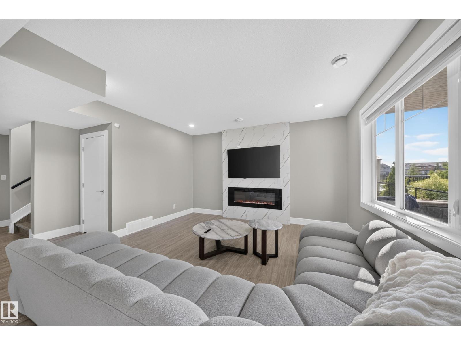 7640 179 AV NW - Image 60