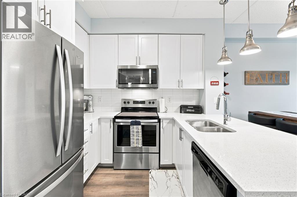 #126 610 FARMSTEAD Drive - 16