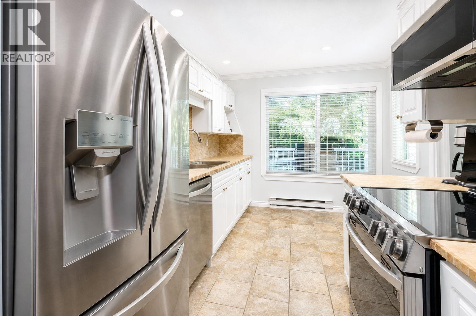 301 3088 FLINT STREET, Port Coquitlam