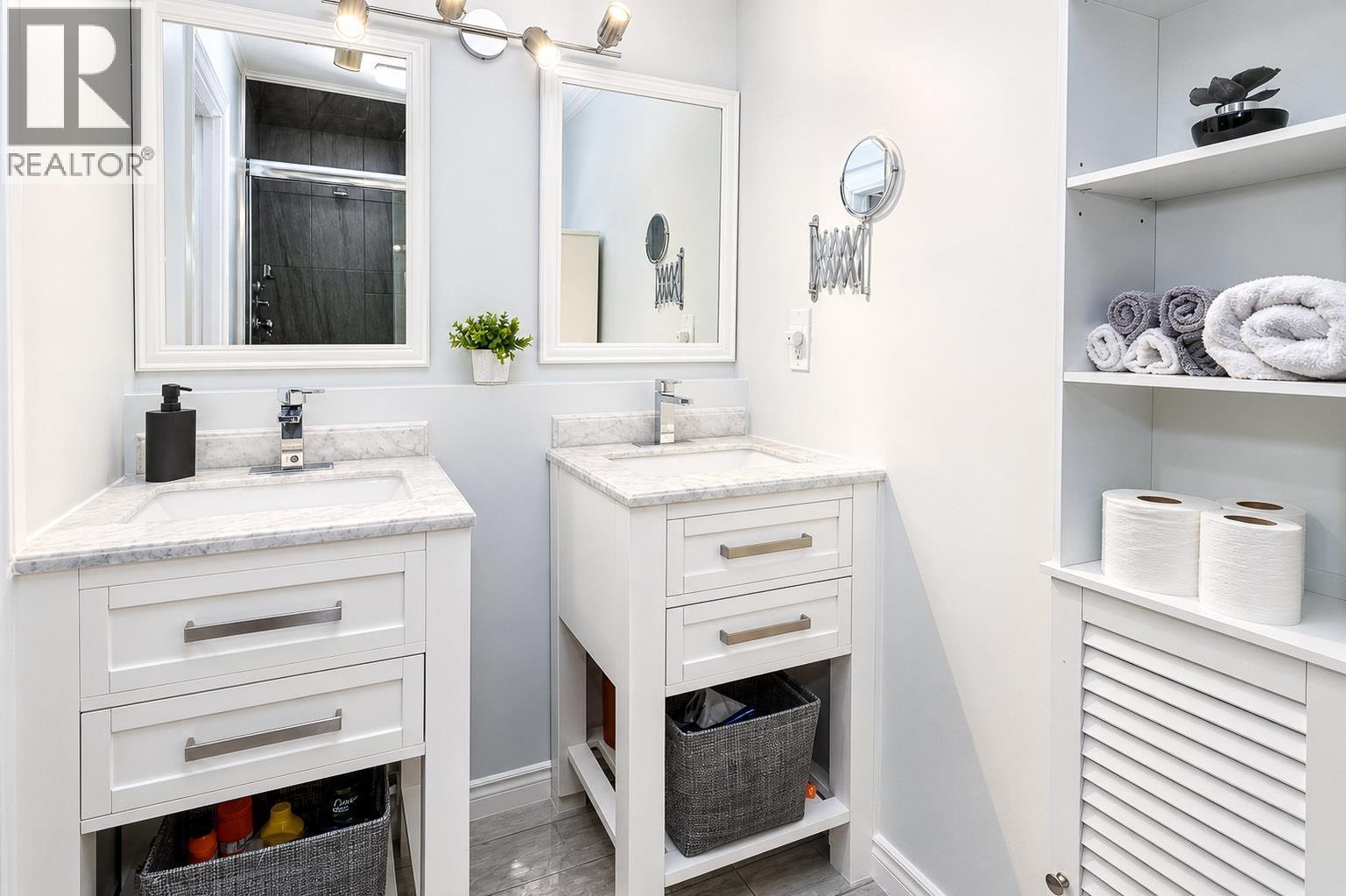 301 3088 FLINT STREET, Port Coquitlam
