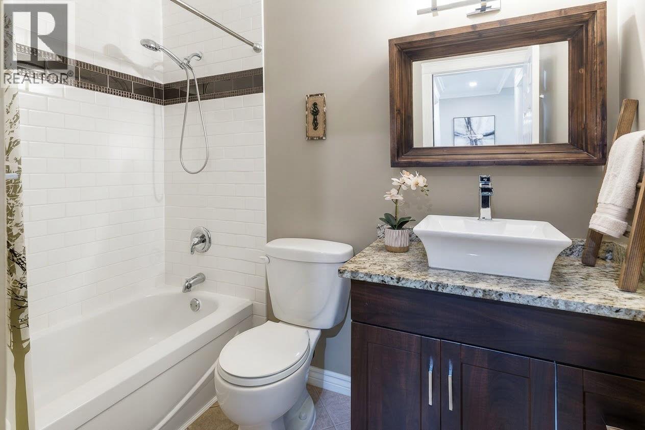 301 3088 FLINT STREET, Port Coquitlam