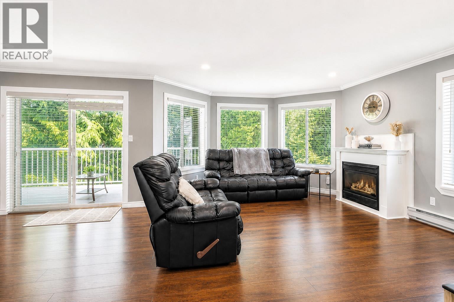 301 3088 FLINT STREET, Port Coquitlam