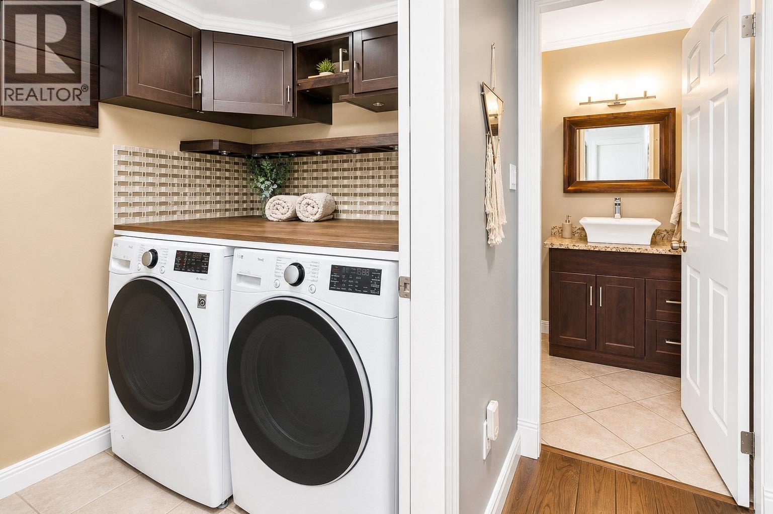 301 3088 FLINT STREET, Port Coquitlam