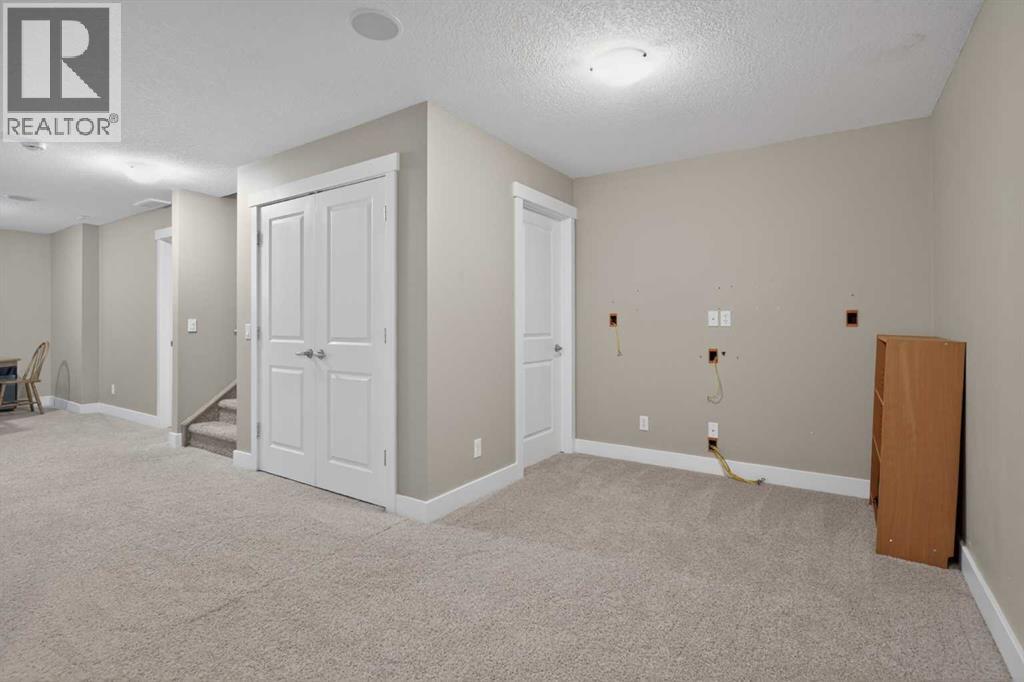 #1 523 34 Street NW - 36