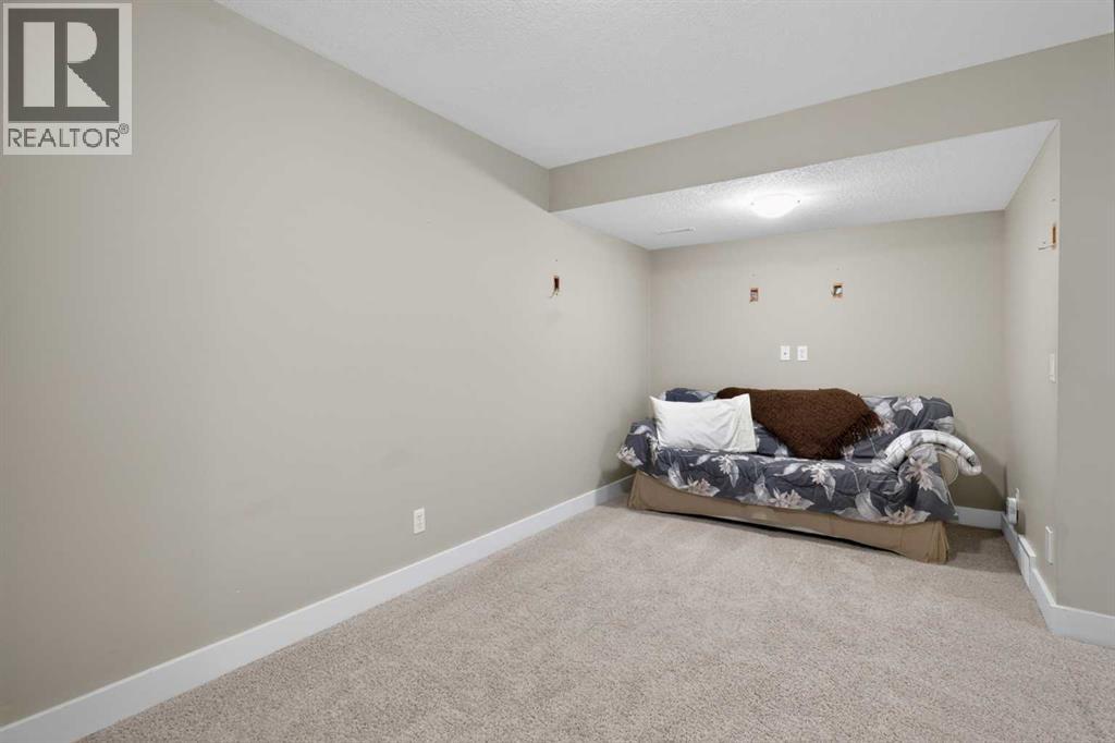 #1 523 34 Street NW - 35