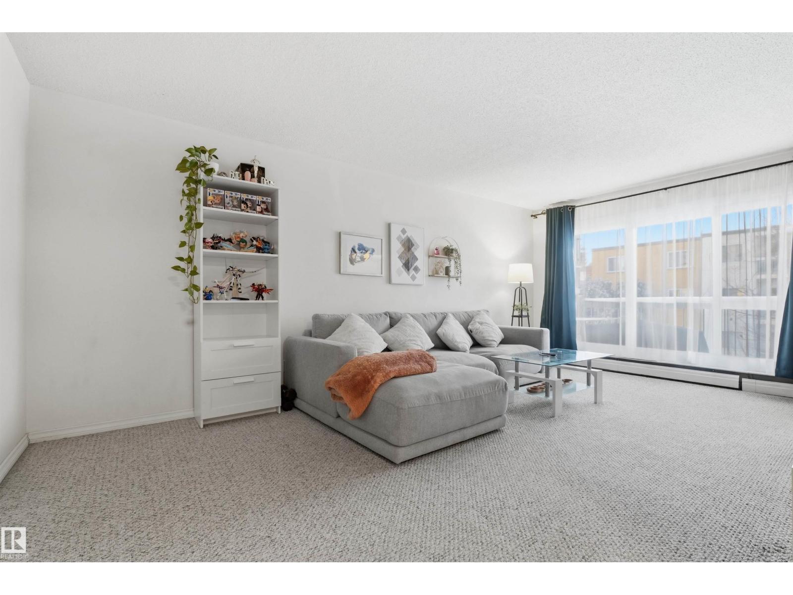 #205 11440 40 avenue NW - 4