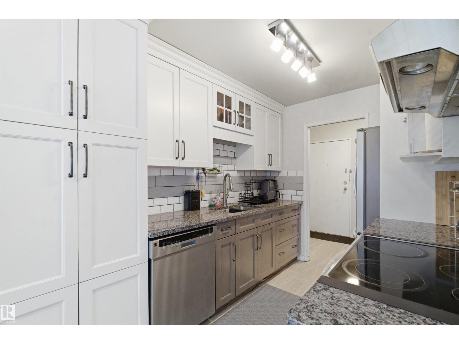 #205 11440 40 avenue NW - 8