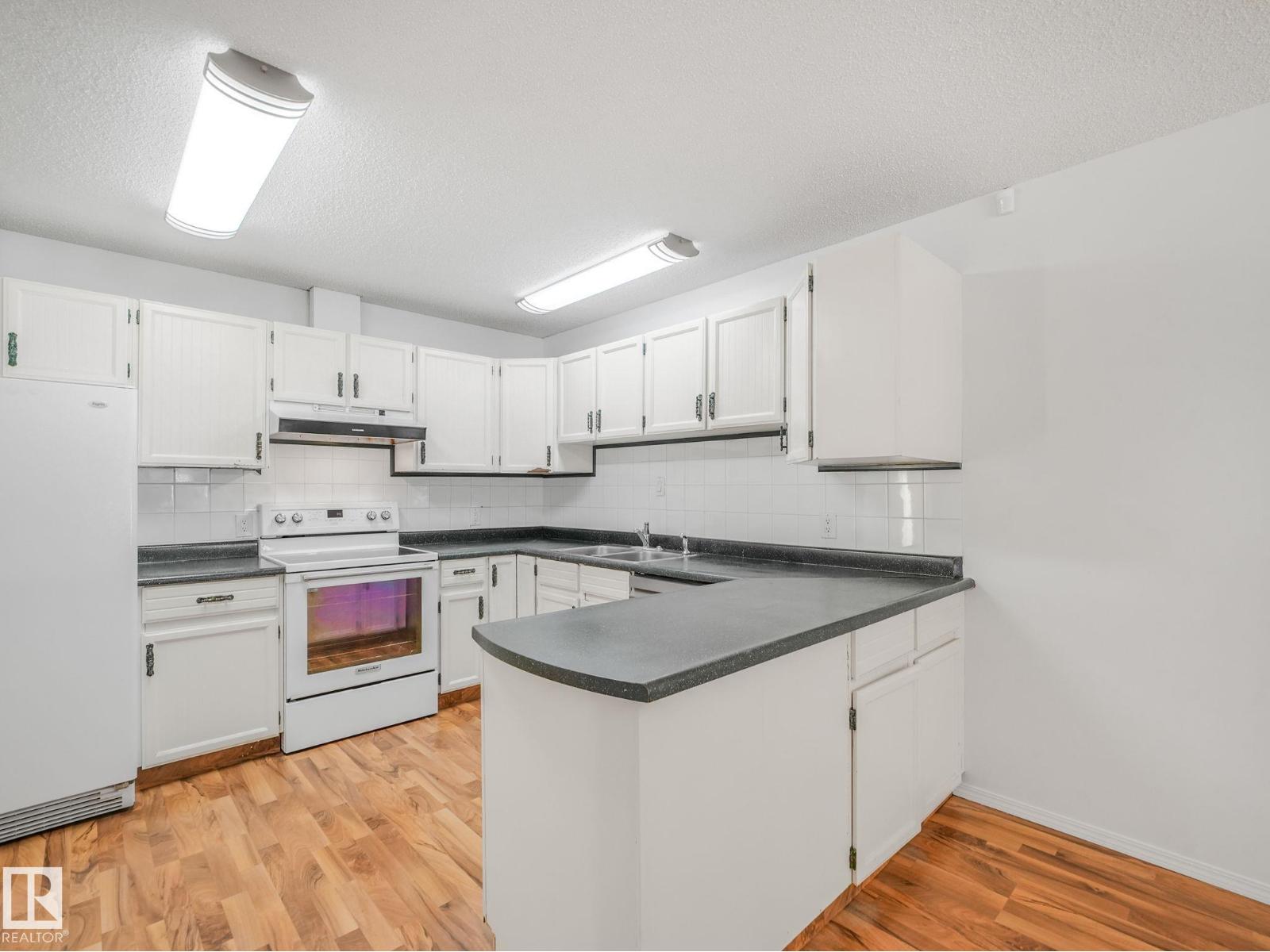 91 Amherst CR - 13