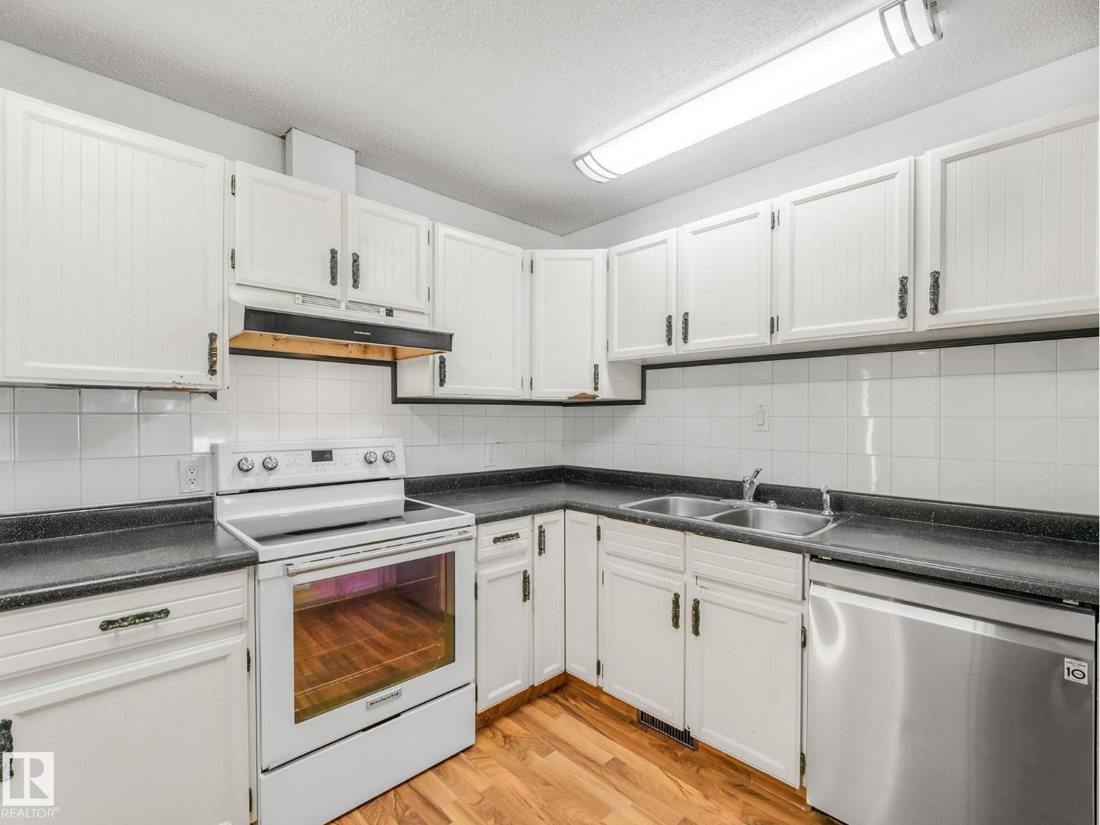 91 Amherst CR - 16