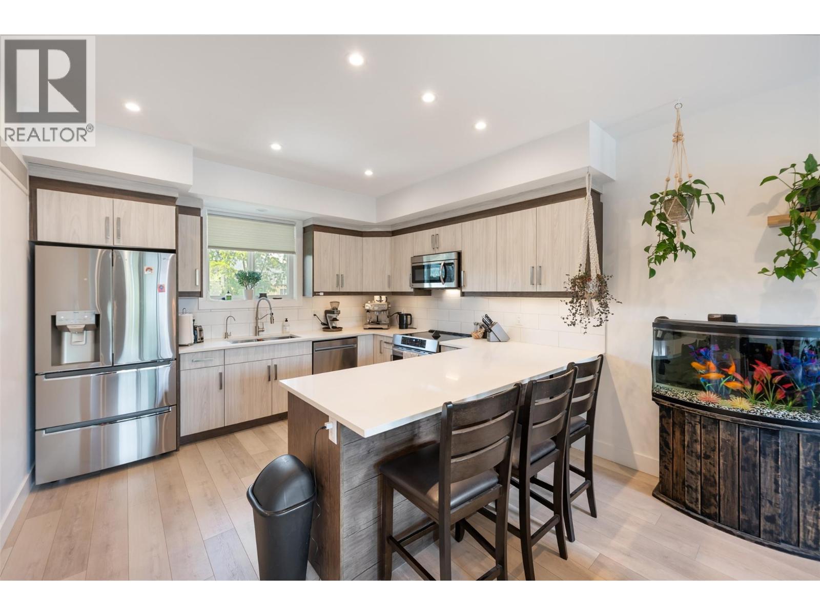 #107 210 Scott Avenue - 15