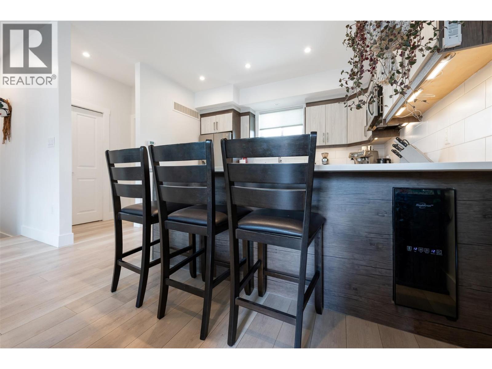 #107 210 Scott Avenue - 21