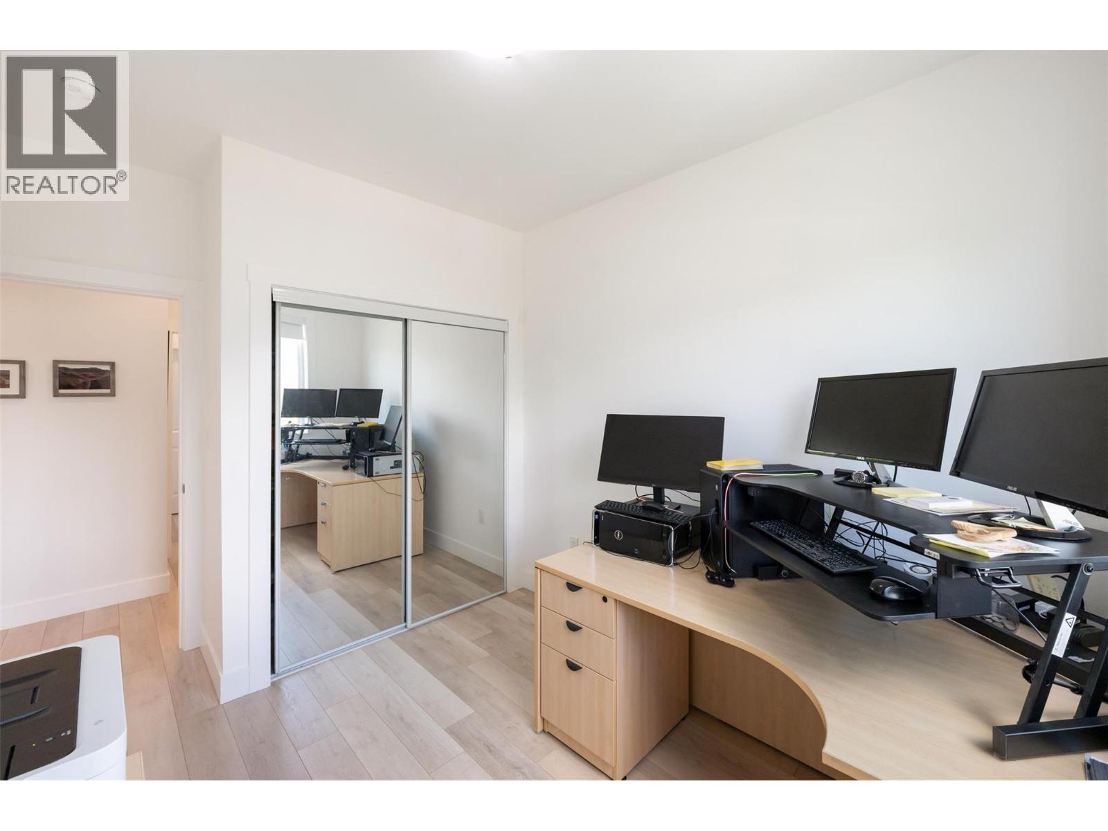#107 210 Scott Avenue - 39