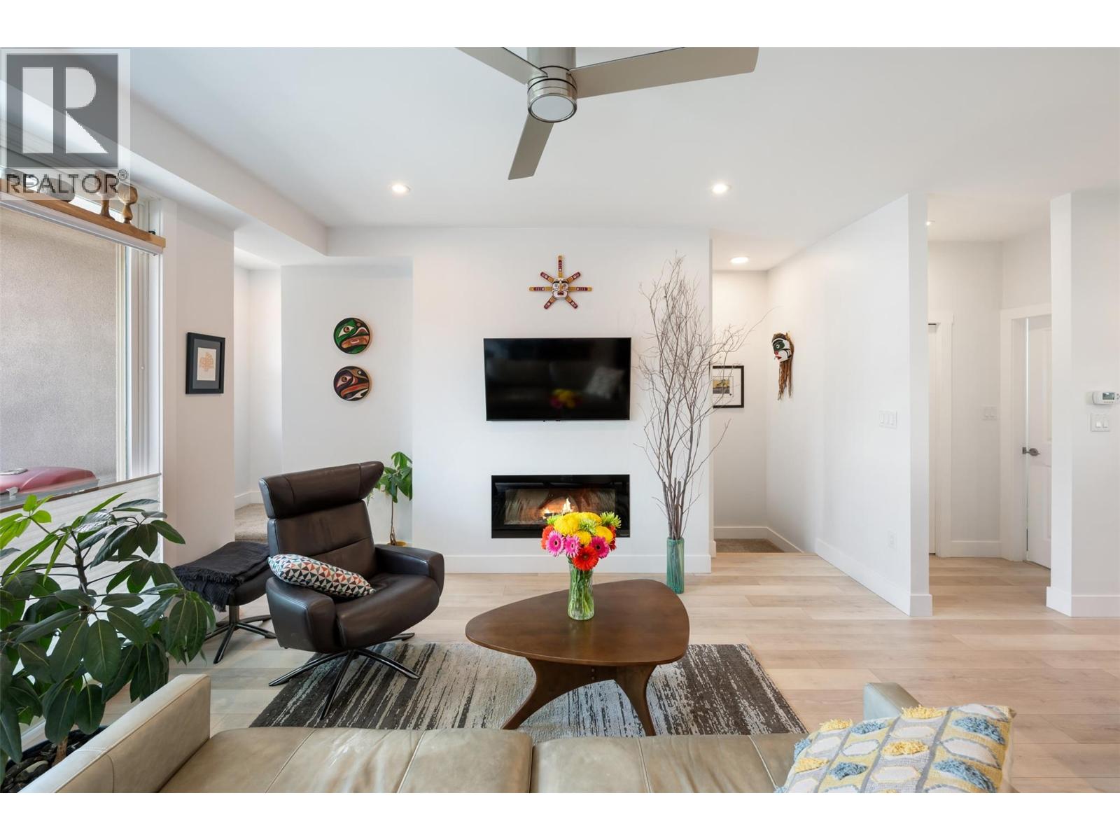 #107 210 Scott Avenue - 9